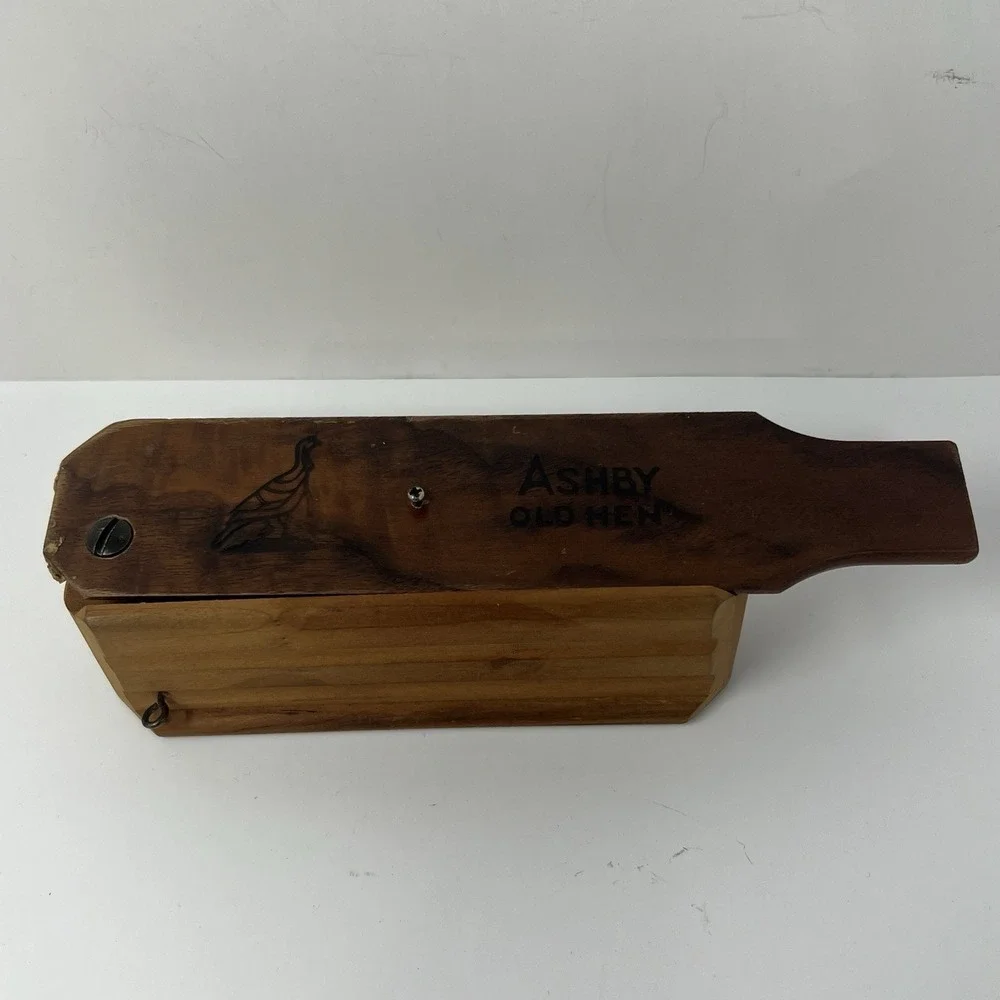Vintage Ashby Old Hen Turkey Call Single Sided Box Call Hunting Wood USA